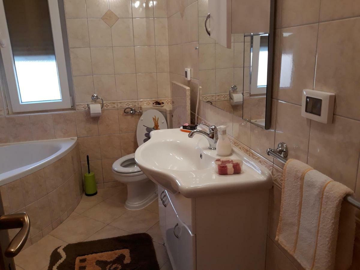 Apartment Matea Rovinj Exterior photo